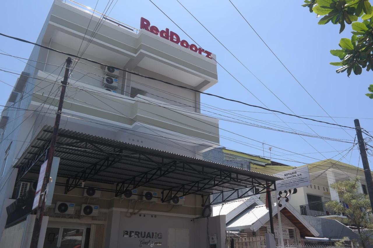 RedDoorz near Mall Ratu Indah 3 Hotel Balangberu Bagian luar foto